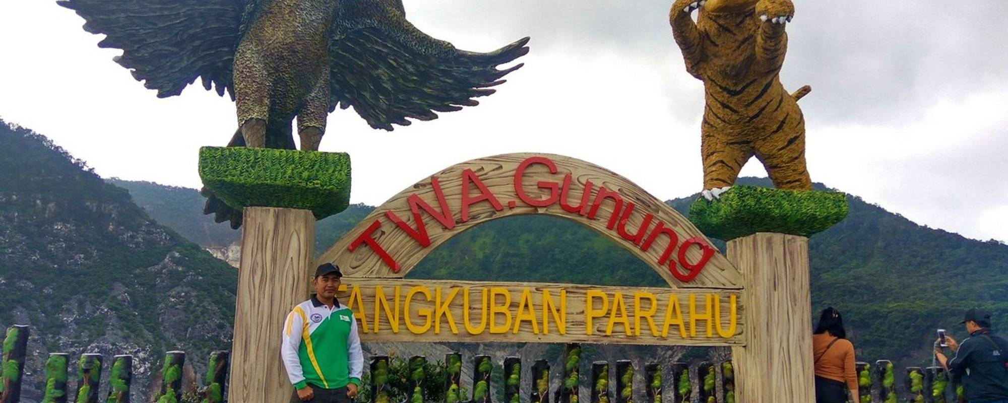 Tangkuban Parahu : First Place You Must Visit in Bandung, West Java