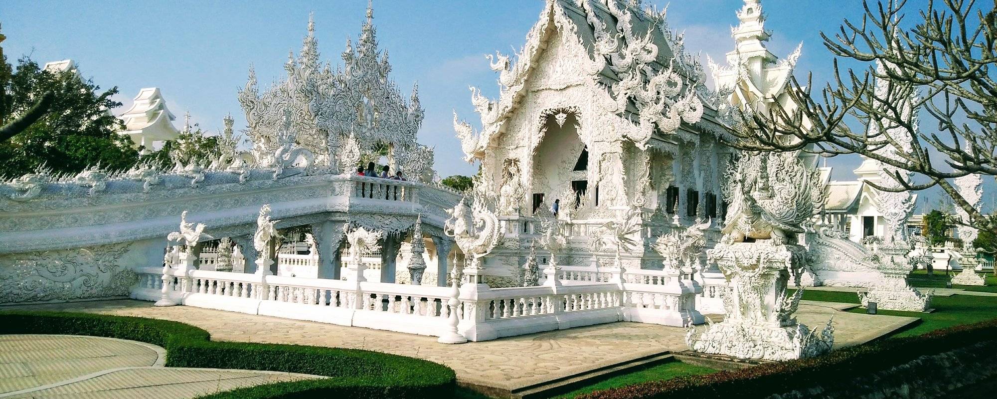 All White: White Temple Chiang Rai (Thailand) vs. Taj Mahal (India)