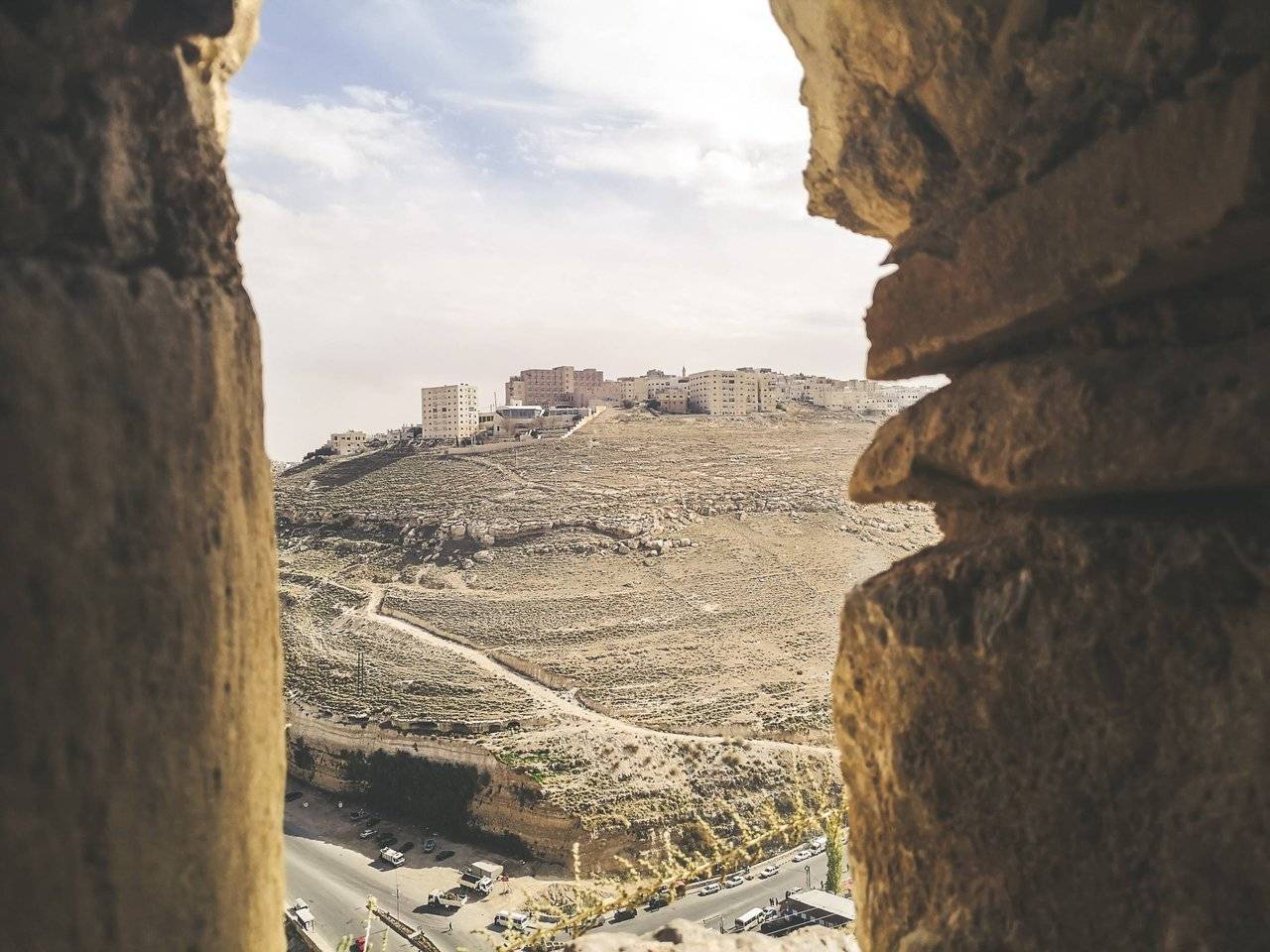   Everything is visible from al-Karak Castle. Photo by Alis Monte [CC BY-SA 4.0], via Connecting the Dots