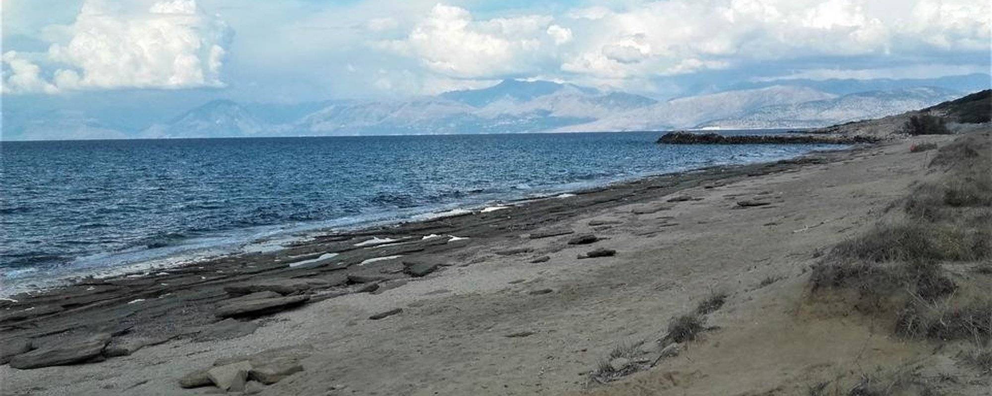 Plaża "Almiros" na wyspie Korfu.