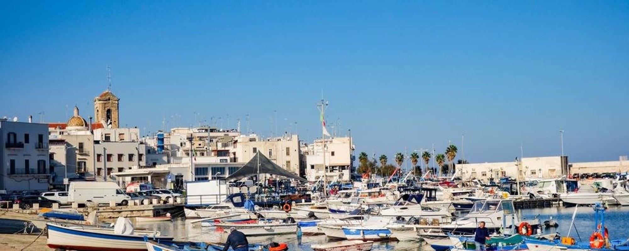The town of Mola di Bari (Italy): a fishermen's village and more (part TWO).