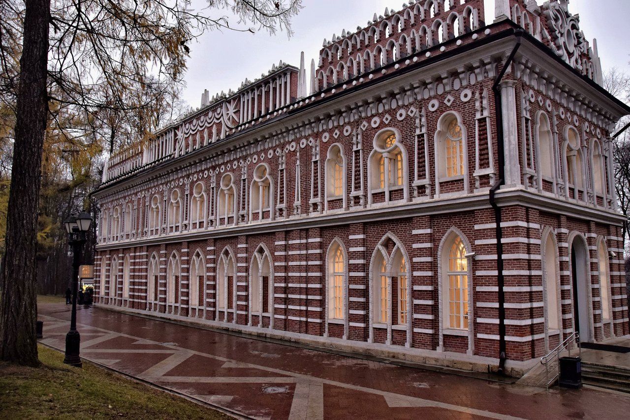 Evening In Tsaritsyno / Вечер в Царицыно