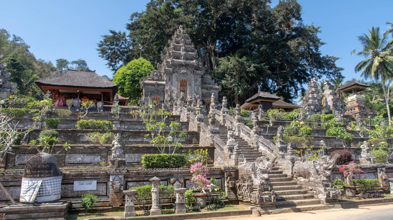 Visiting A Beautiful Temple Called "Kehen" Temple