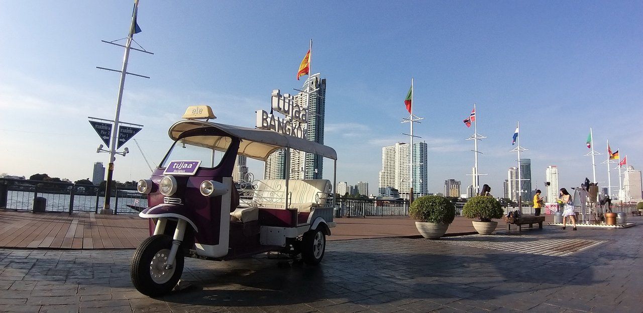 Asiatique Riverfront Sunday Walk in Bangkok !!