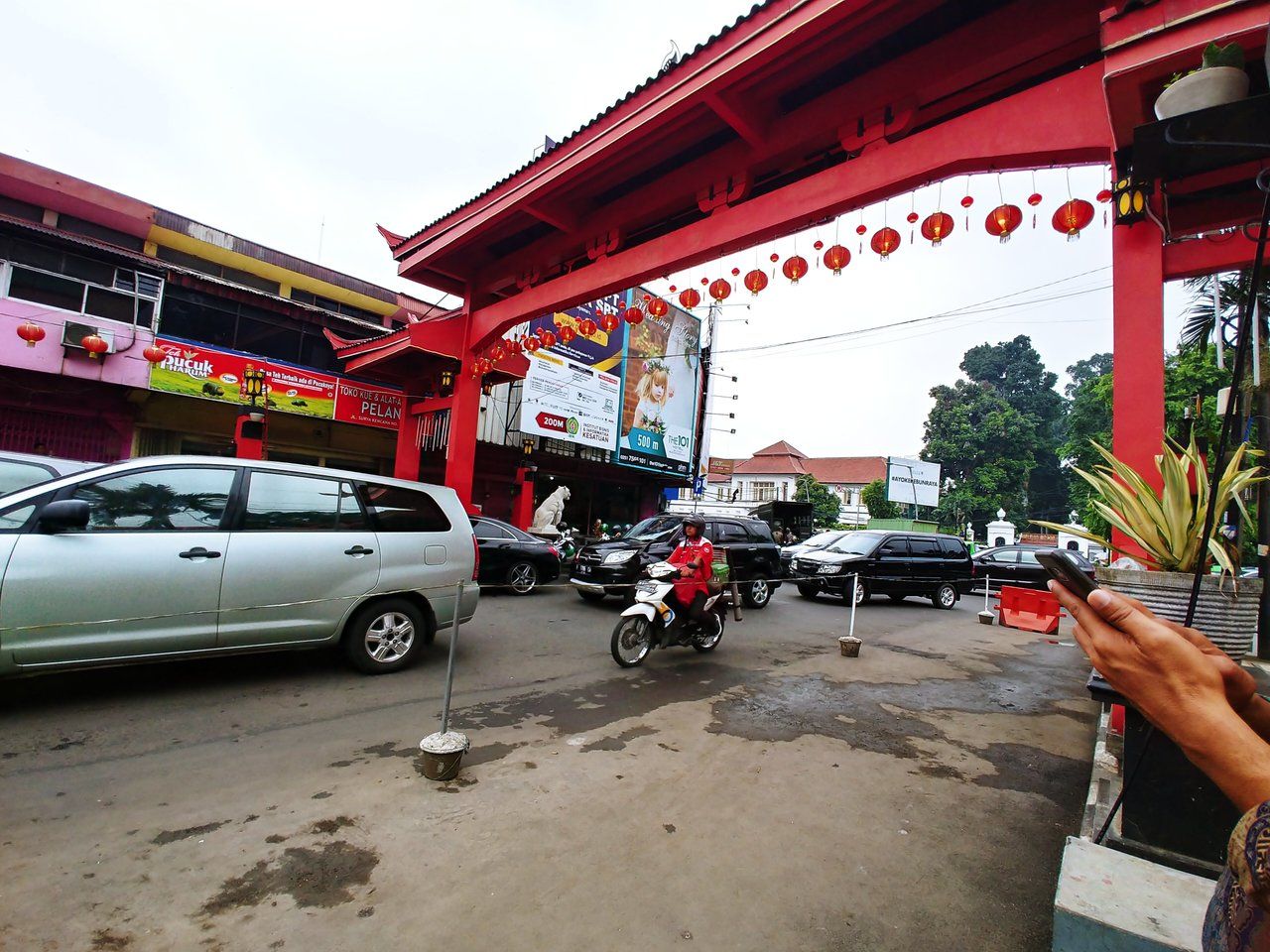 PENGELOLAAN MANAJEMEN PASAR DISERAHKAN KE PERUMDA UNTUK MENINGKATKAN PAD DI KOTA BOGOR
