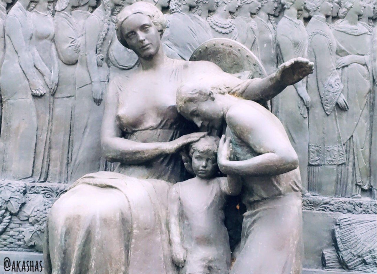 Die Geschichte von Aristide Briand...The history of Aristide Briand... La historia de Aristide Briand... (DE/ ENG/ ES)