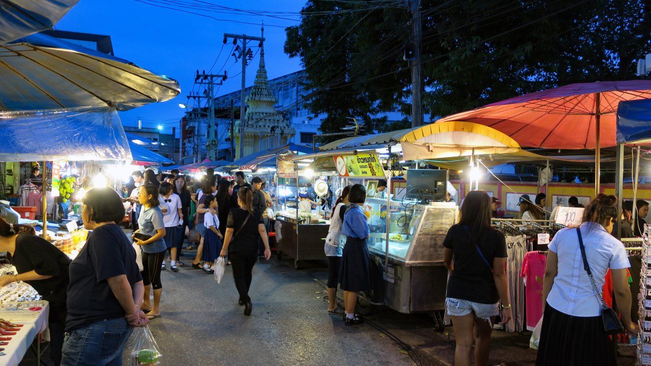 Besuch des Surat Thani Nachtmarktes [GER/Deutsch]