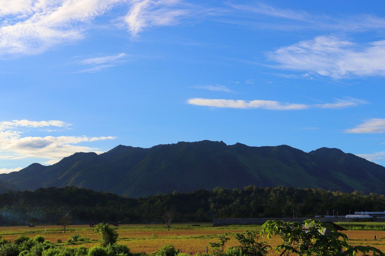 [Bilingual]There are clouds on the hill along my trip | Perjalanan ditemani awan dan di atas bukit. 