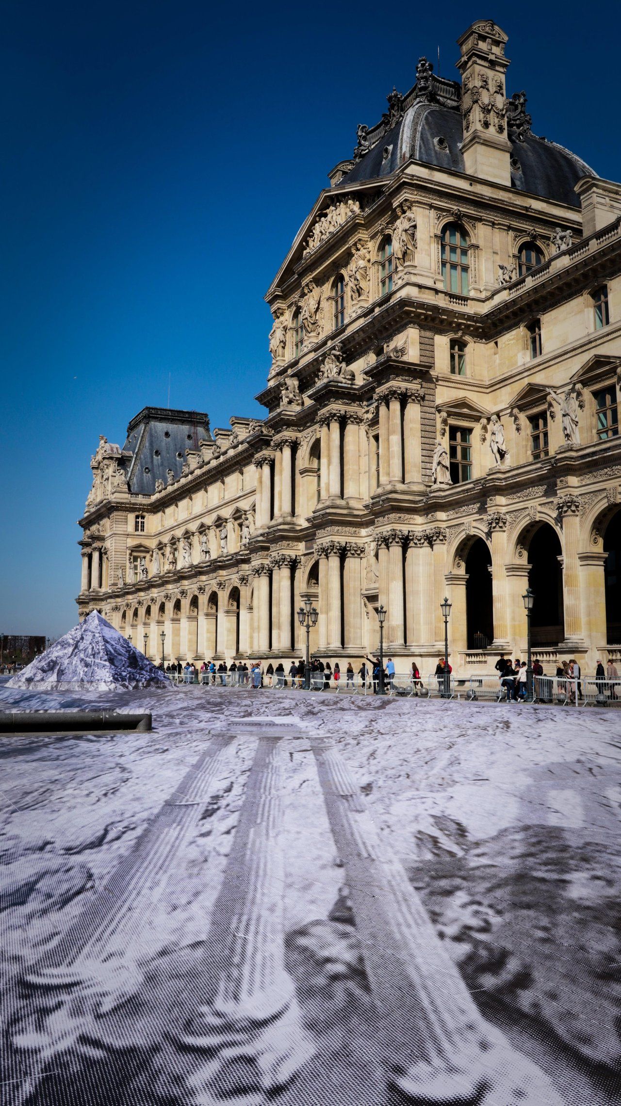 Visit in  Louvre Pyramid  in Paris France / Let's explore more ..