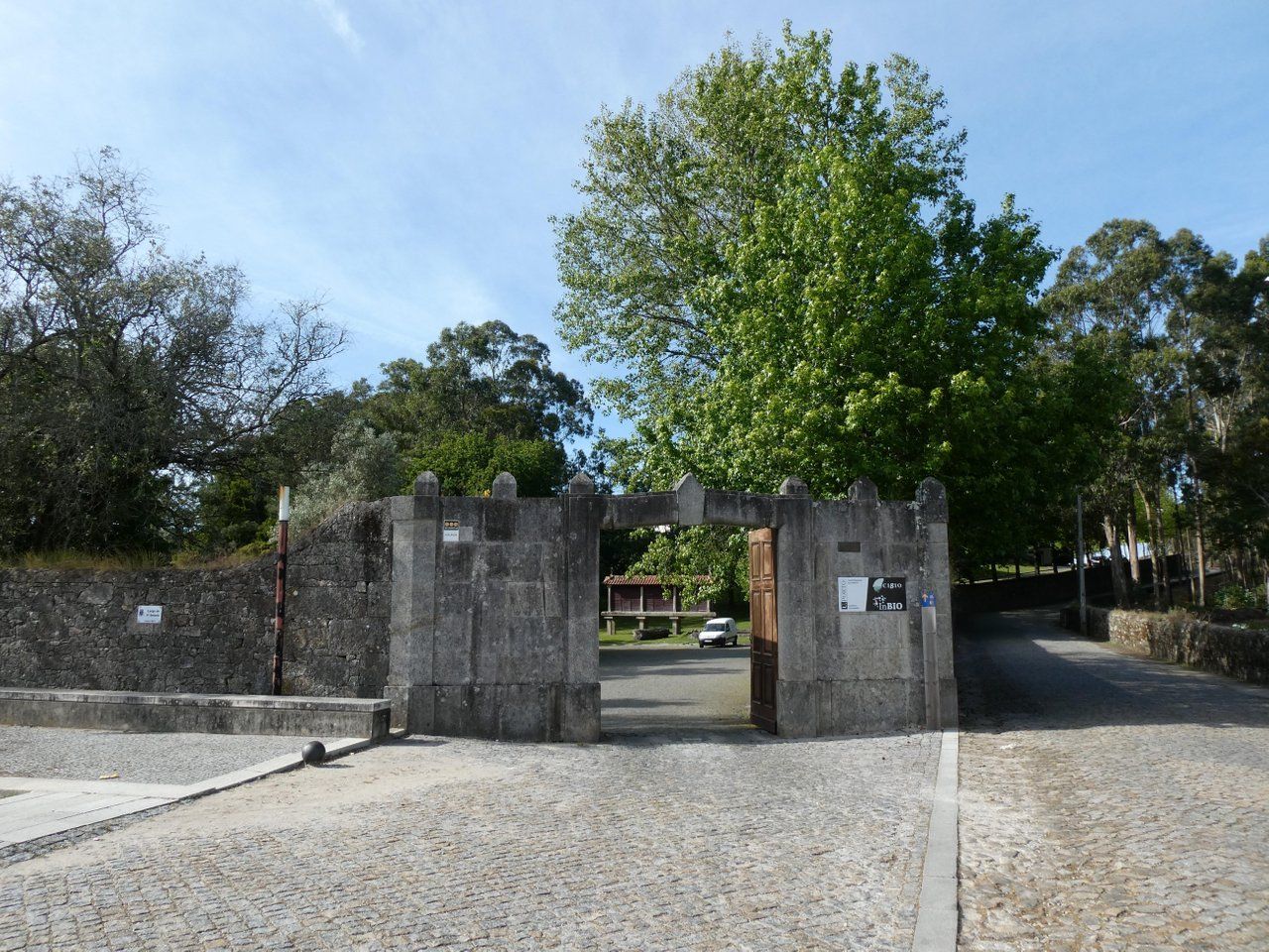 A University Campus with an Outdoor Swimming Pool? Are You Kidding Me? (Vairão, Portugal)