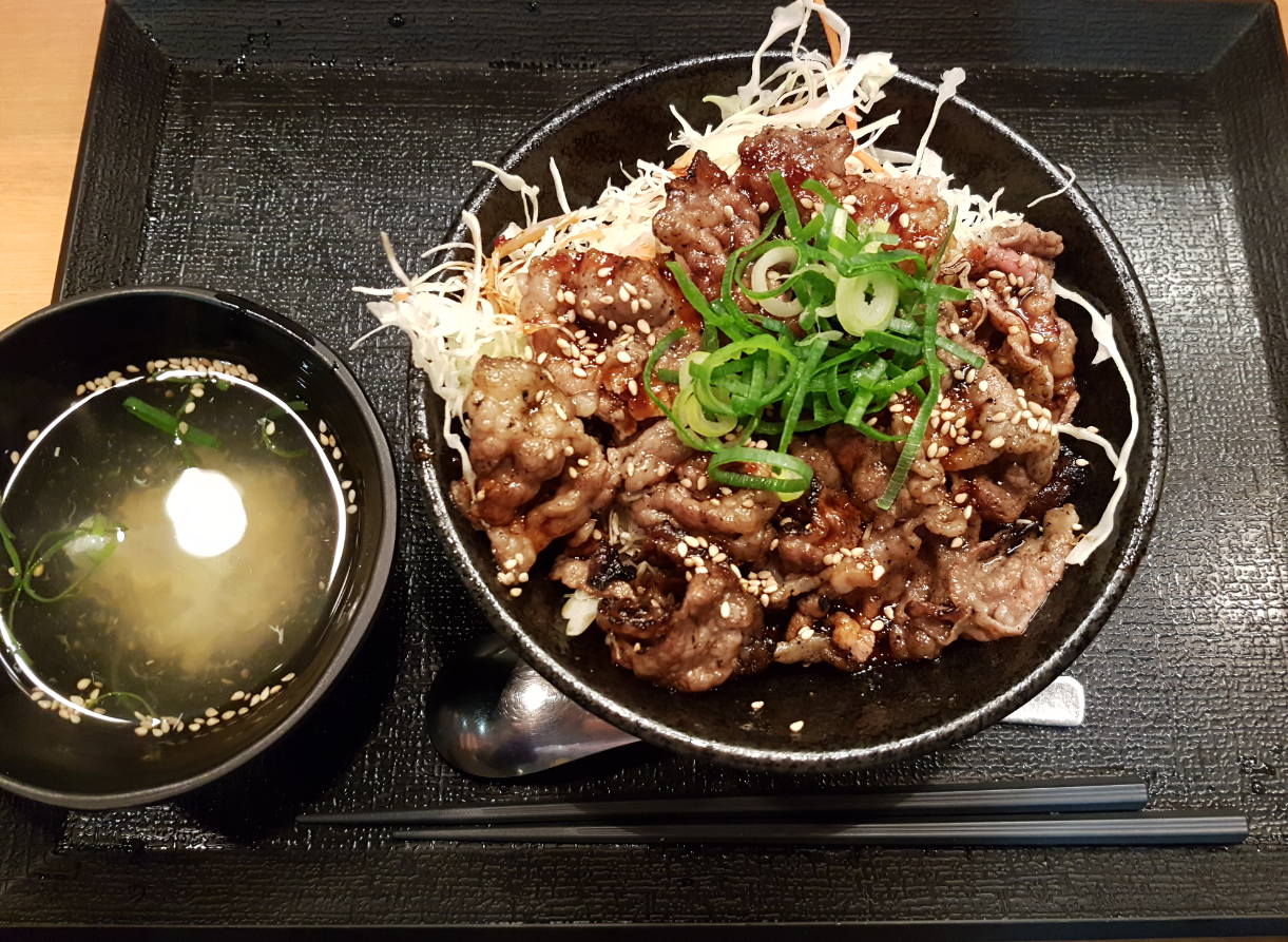 TacoCat’s Travels #89 (Japan 3.0): Snooping Around on a Snack Sojourn 🍲