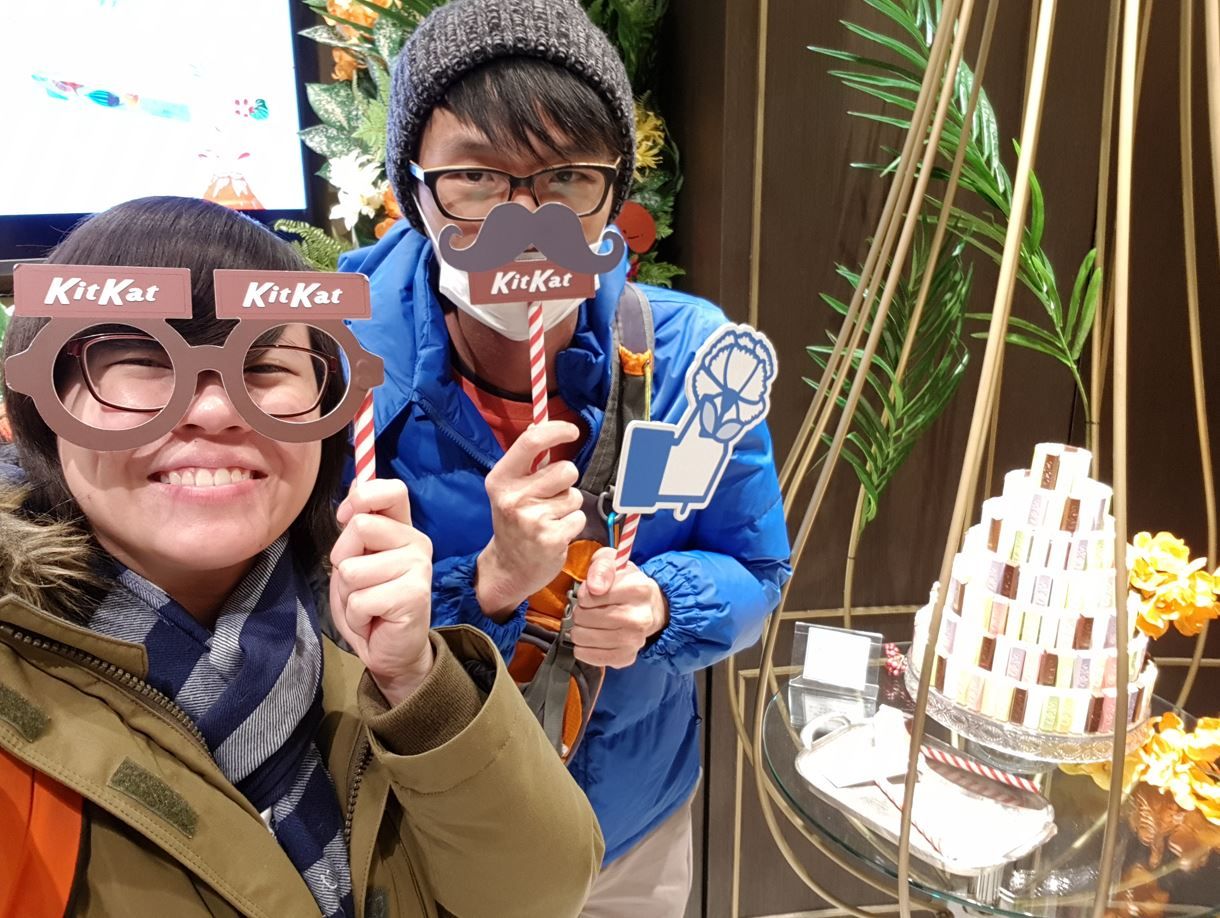 TacoCat’s Travels #130 (Japan 6.0): Visiting KitKat Chocolatory and getting Scrumptious Snacks! 🍫 