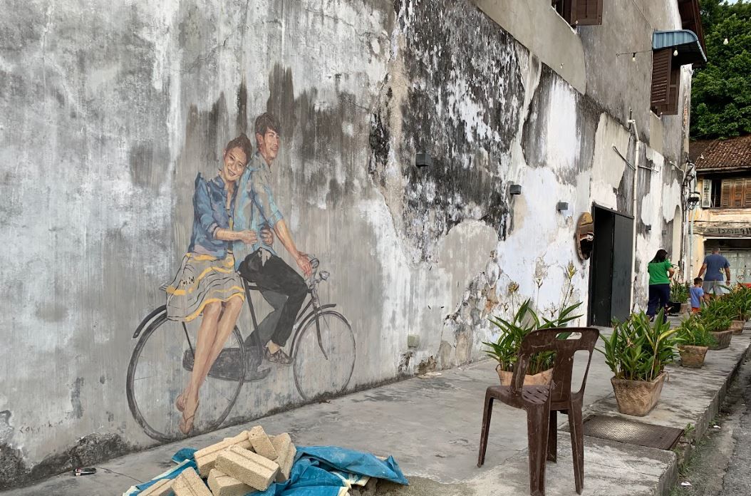 TacoCat’s Travels #199 (Penang): Exploring Street Art and Food in George Town! 😋