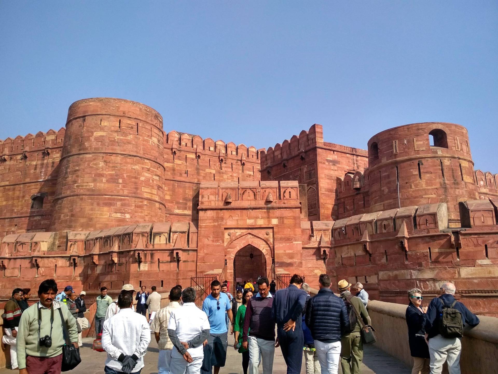 Aesthetic Agra Fort in the shadow of the TajMahal!