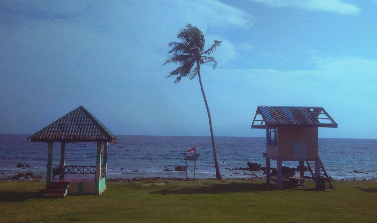 .Pictures of the Beauty of Sumur Tiga Sea Beach Photos, These Photos I Take with My Own Smartphone Camera