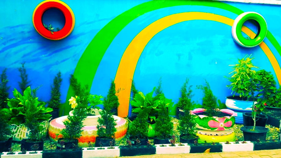 Beautiful Flower Garden Creations Made From Used Tires. Sigli, Aceh indonesia.
