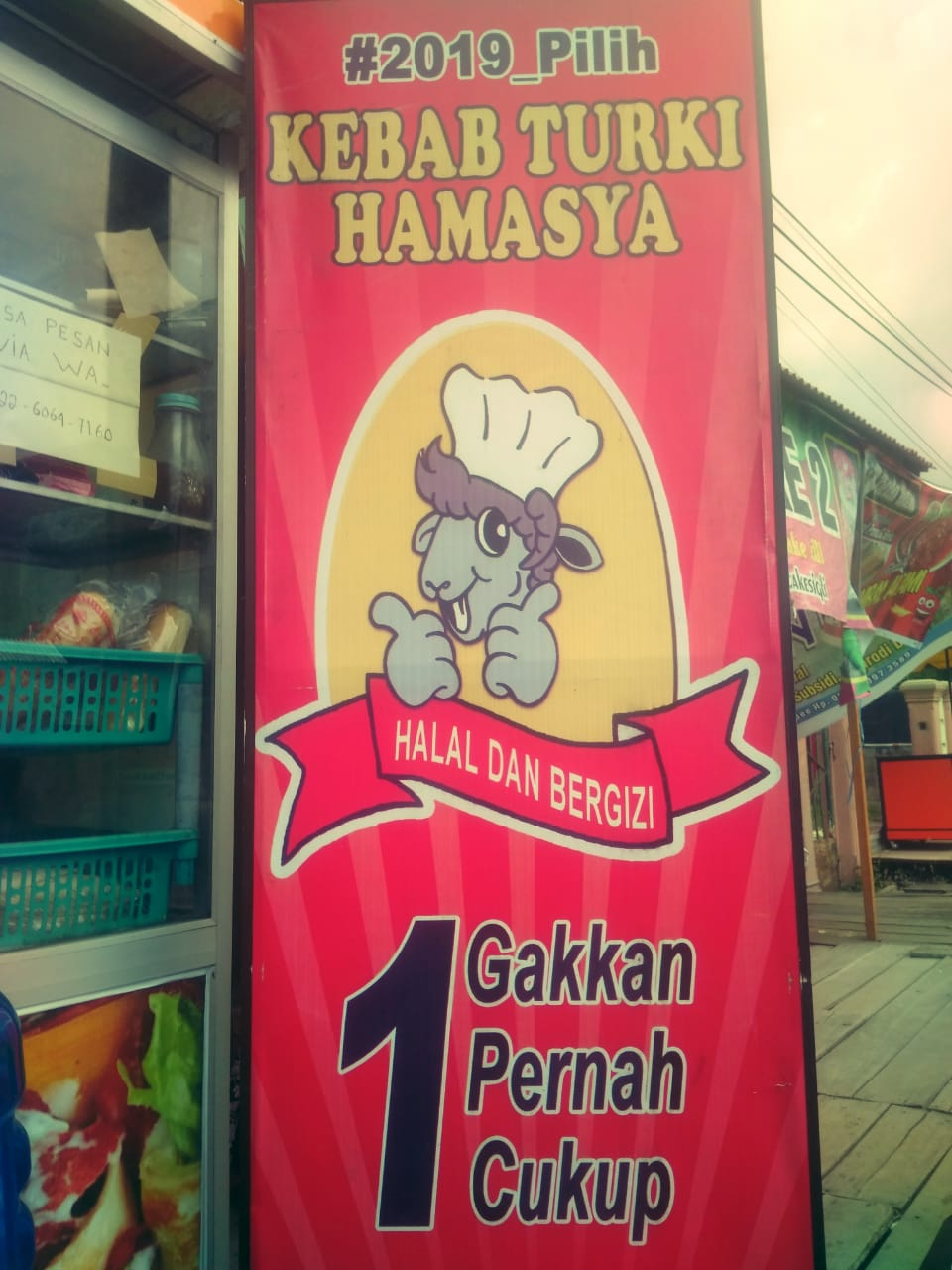 Photograph from the front of the Turkish Kebab Hamas