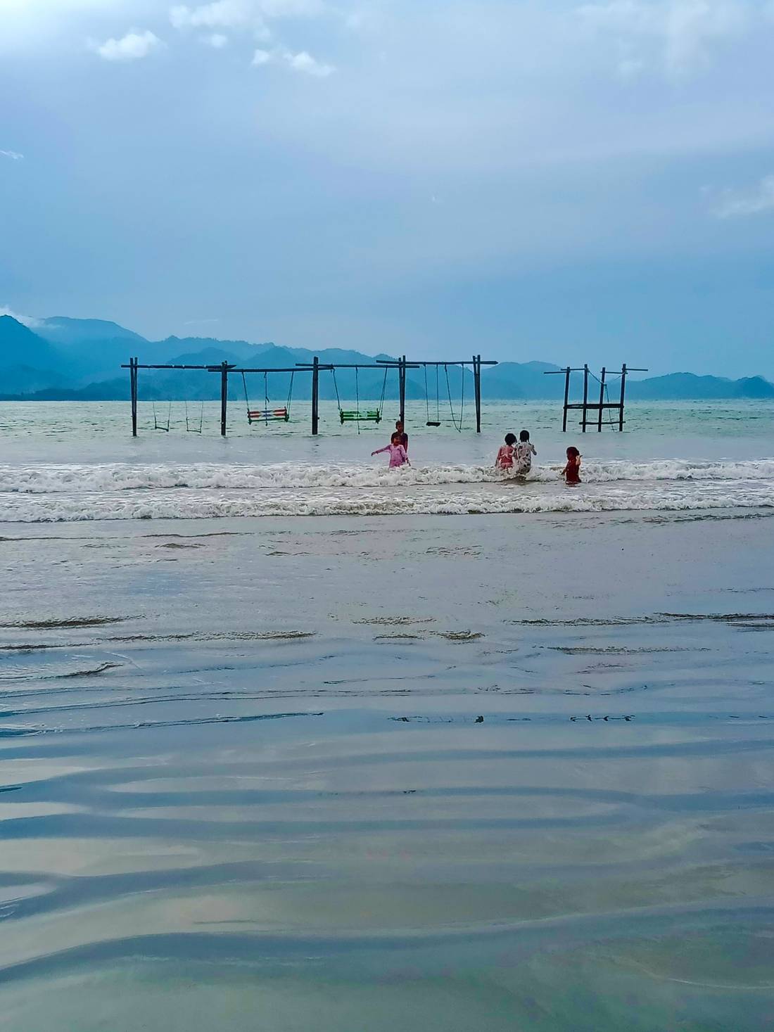 Riting Ocean View: Little Kids Bathing & Playing Water