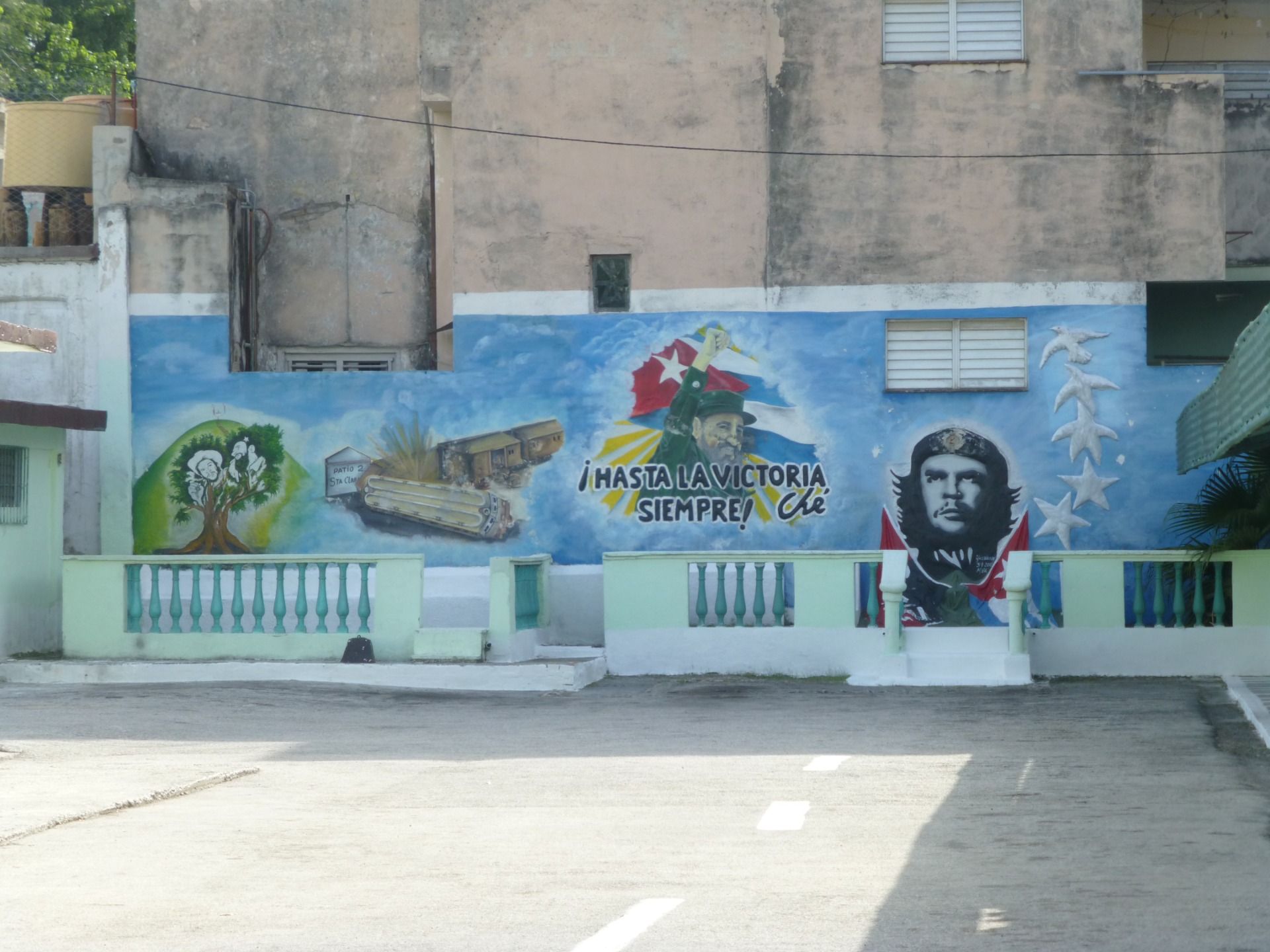 Cuban Adventures - Santa Clara and the memory of Che Guevara
