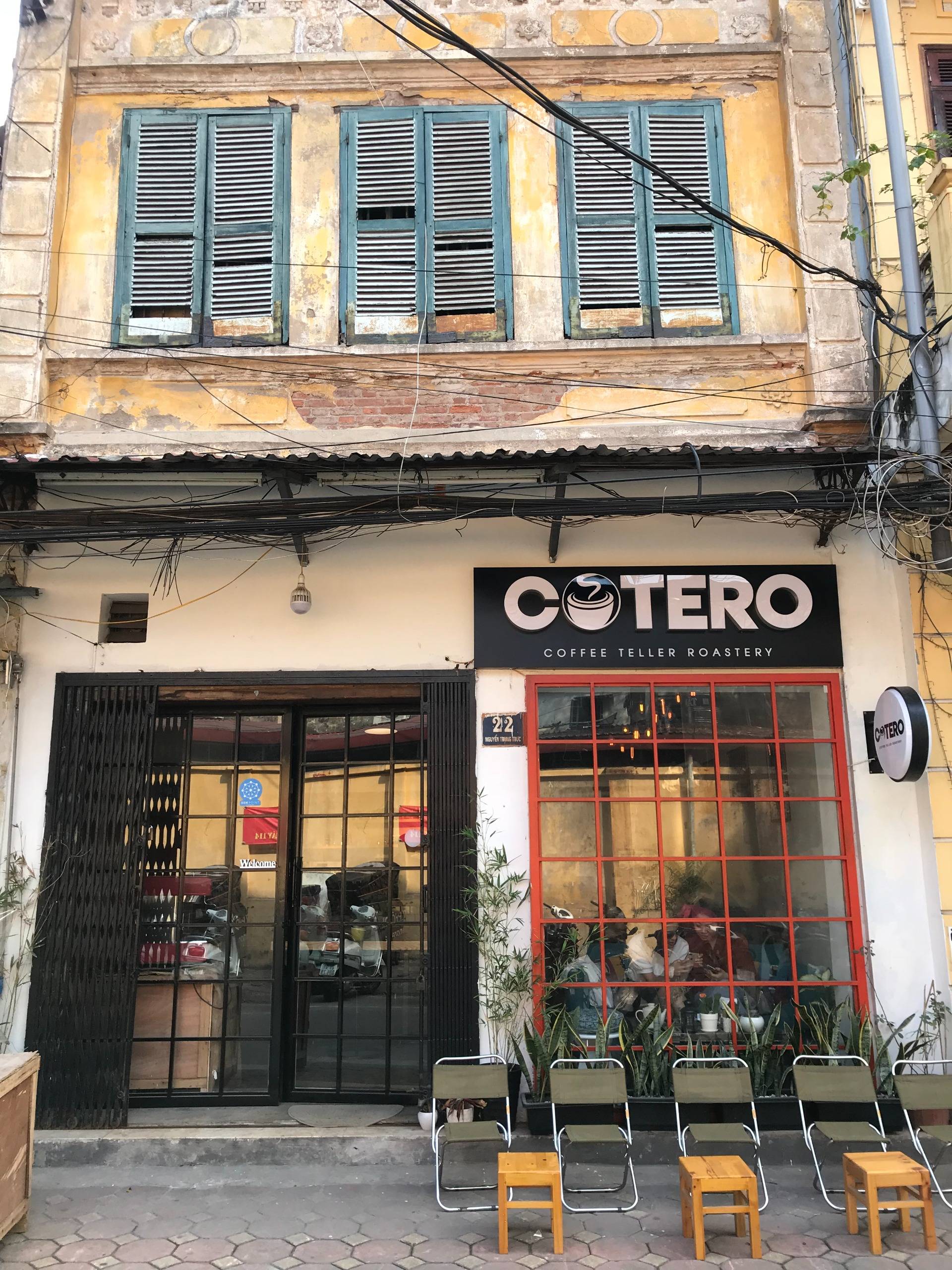 Enjoying Aeropress Coffee Process at Cotero Cafe , Vietnam