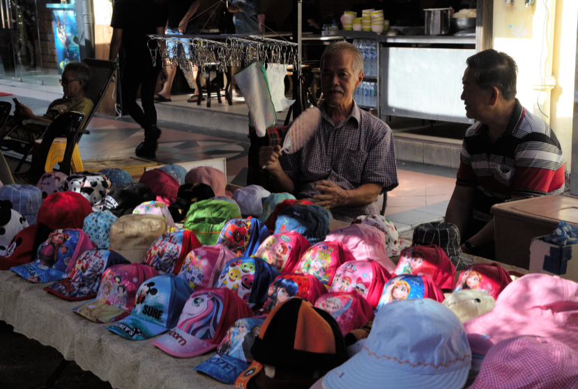 Im selling cap while chat with my old buddy