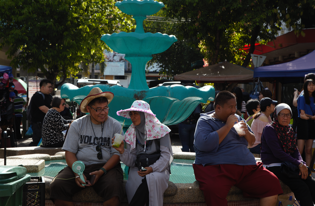And if you tired , you can eat fast food or drink you buy at the fountain 