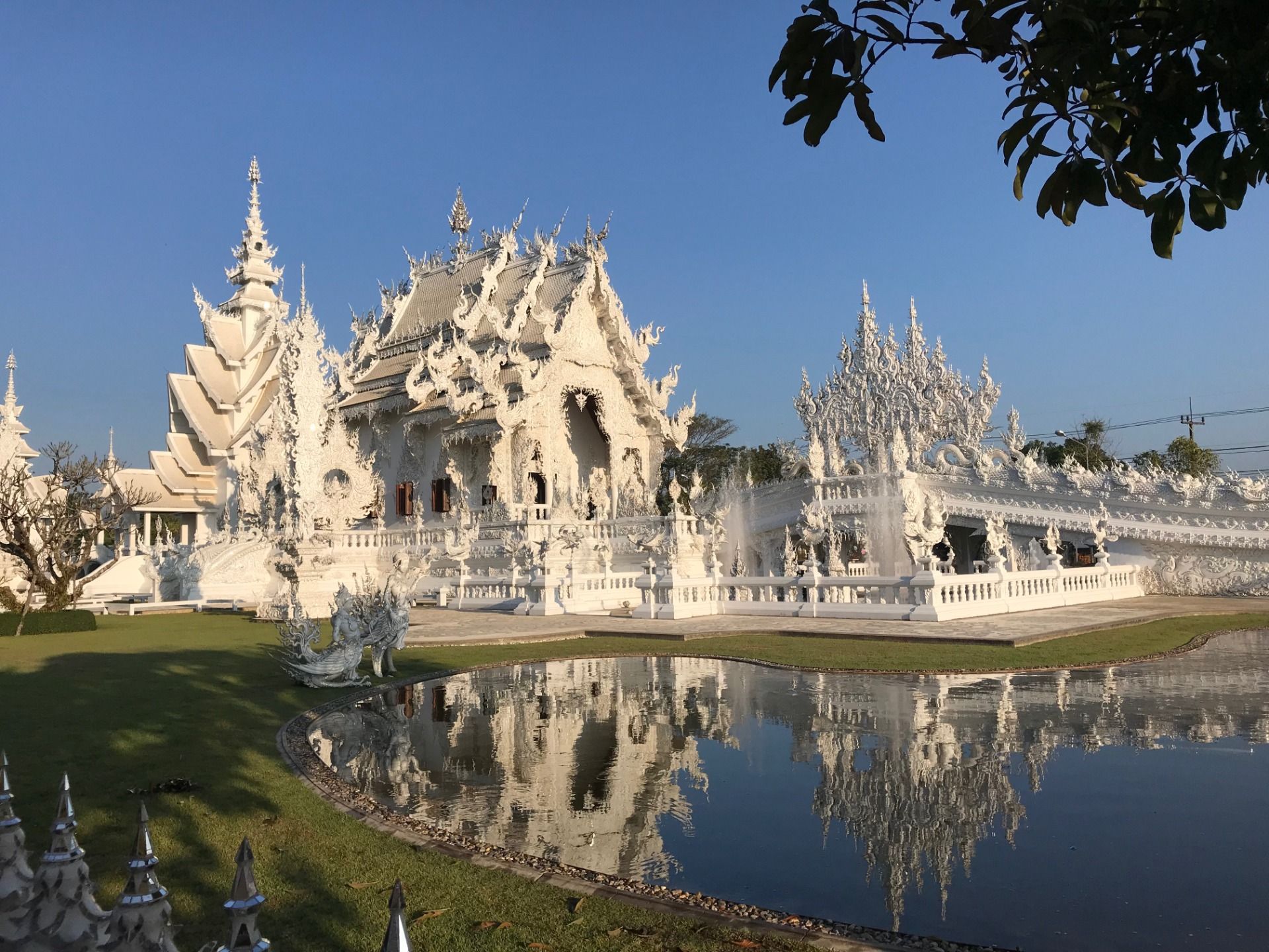 THE WHITE TEMPLE , CHIANG RAI