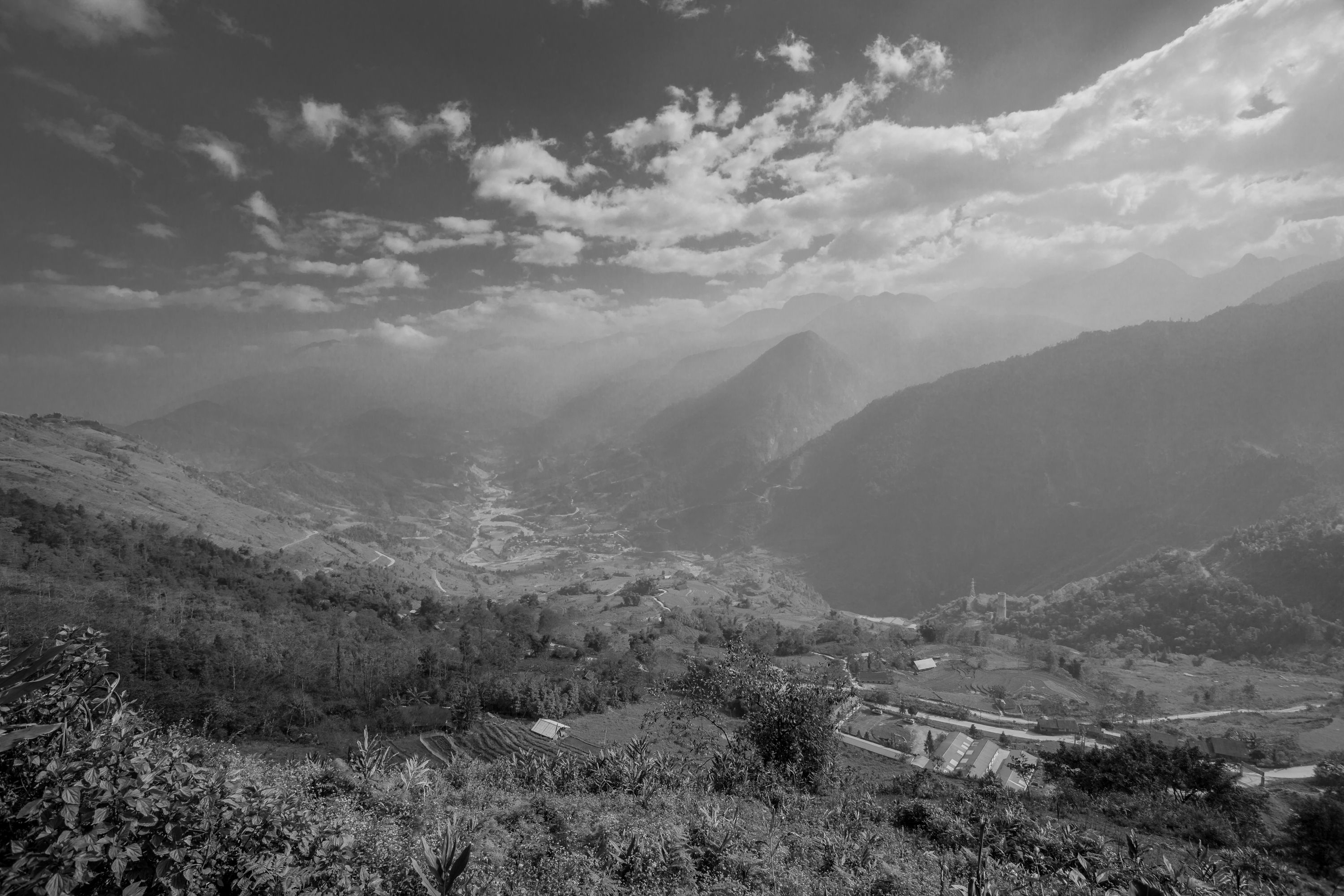 Tommy Travel Journal #3 - Sa Pa Black & White (11 picture) 