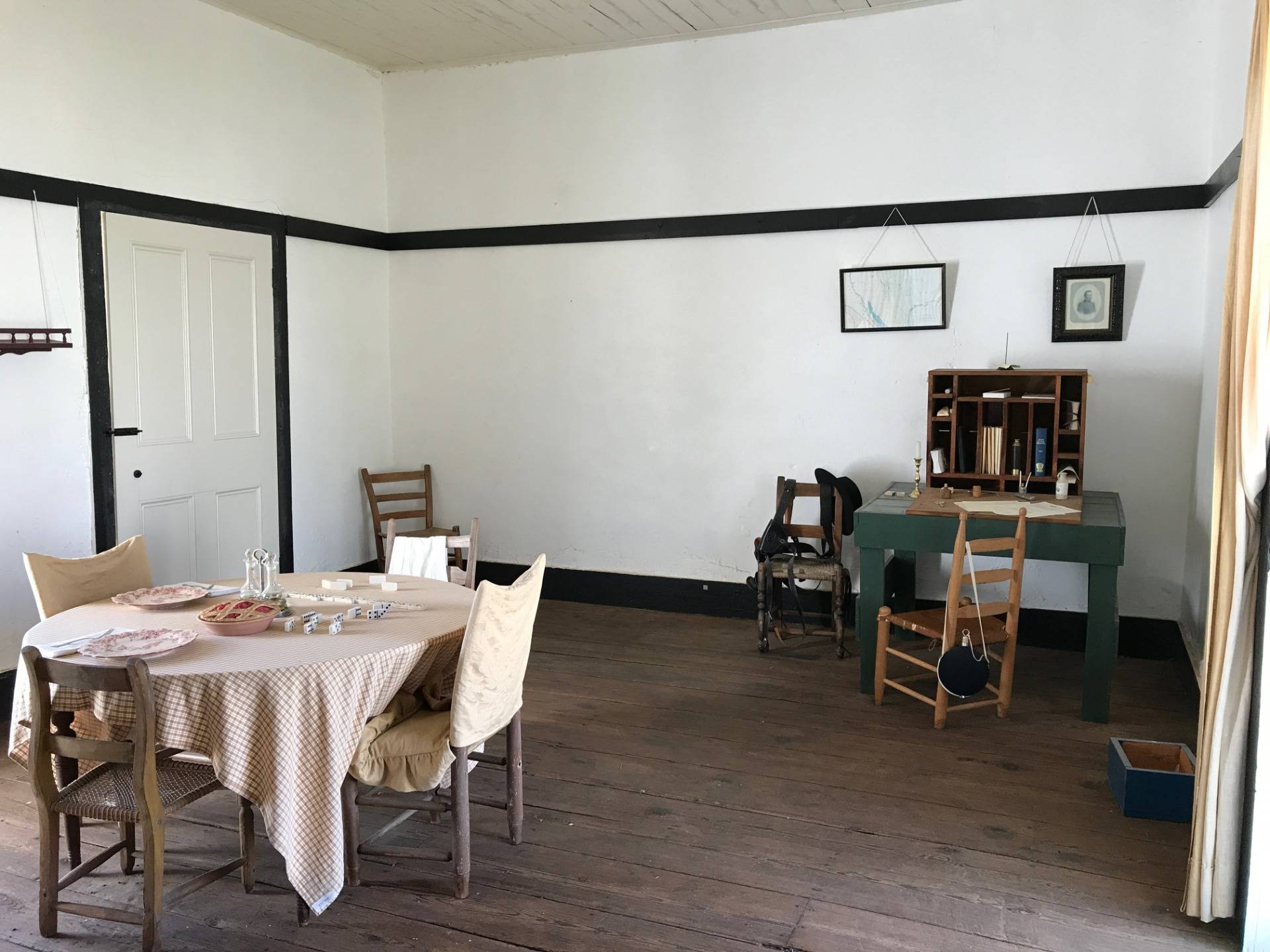 Married officer’s dining room and study