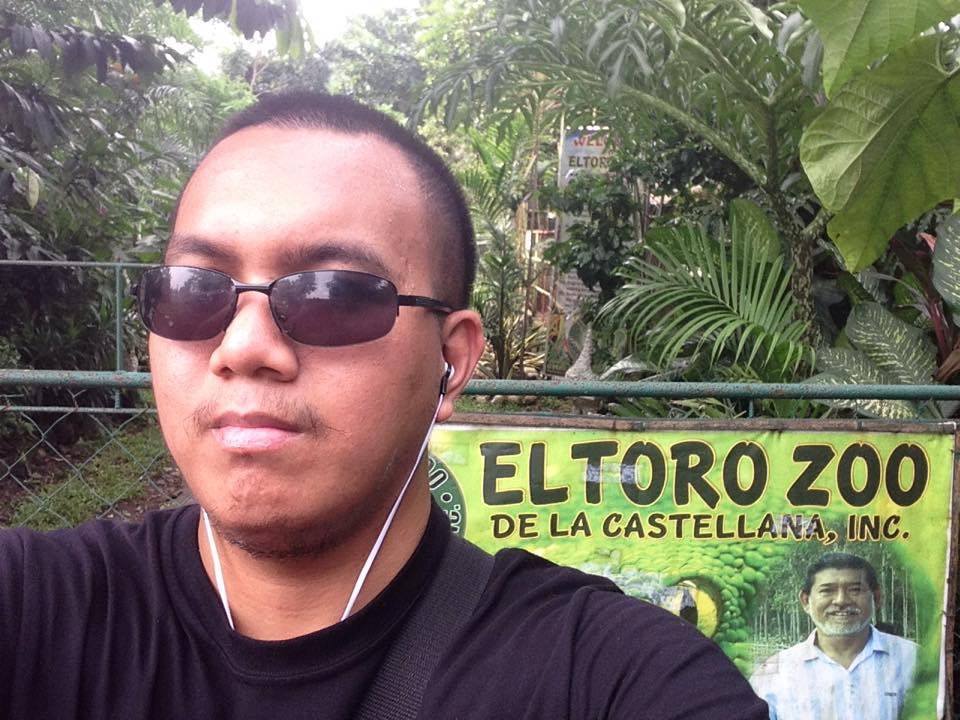 Entering the Eltoro Zoo De La Castellana, Inc.
