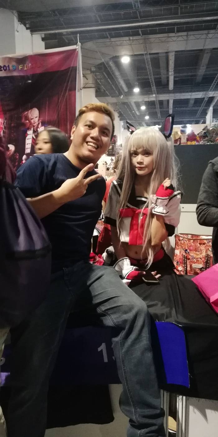 With one of the world’s famous and cutest cosplayers ever! I can’t believe that she’s over 30 with her cutie looks?