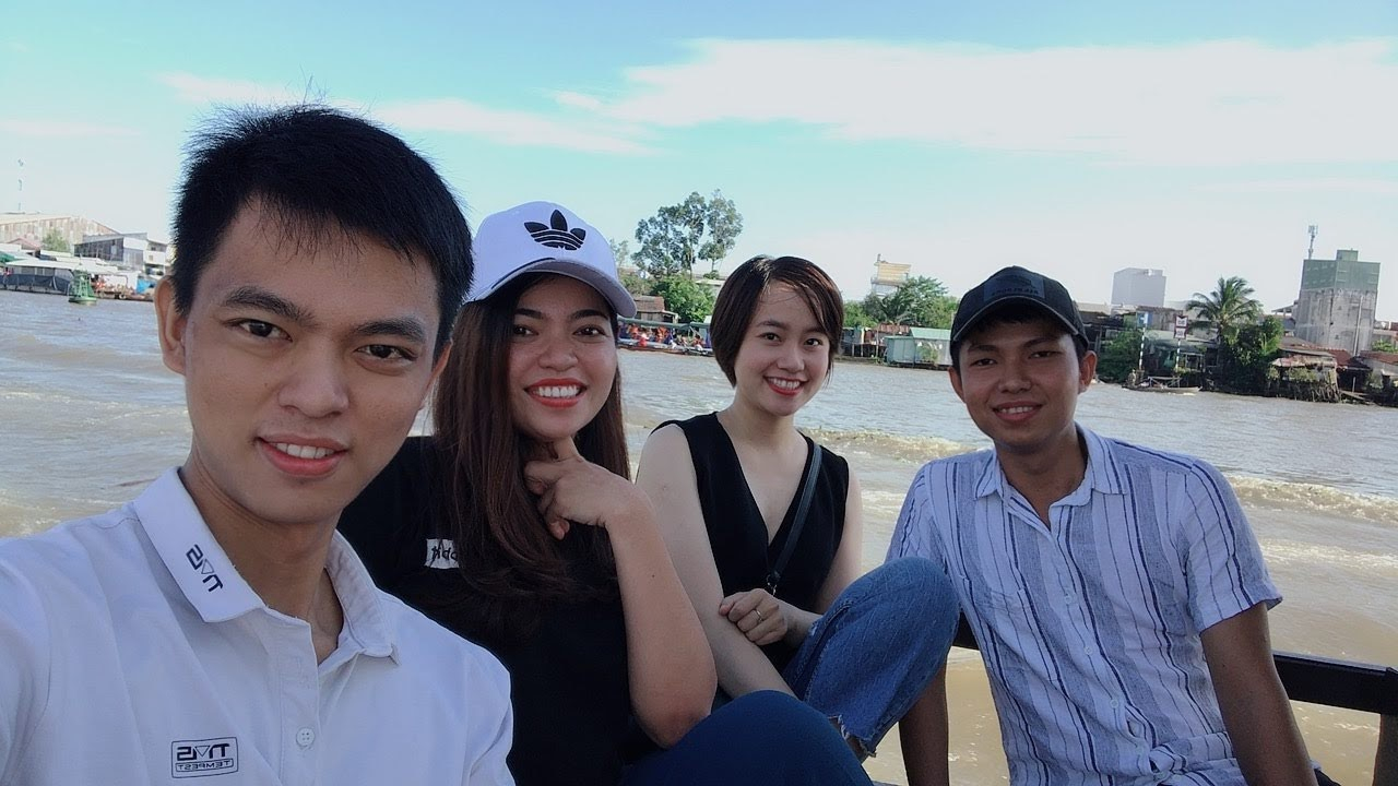 Lol, I don’t recognize me of 2019 when looking back at these old pictures. Time goes by fast 😃 and I’m dying to wait for the pandemic to over 😃