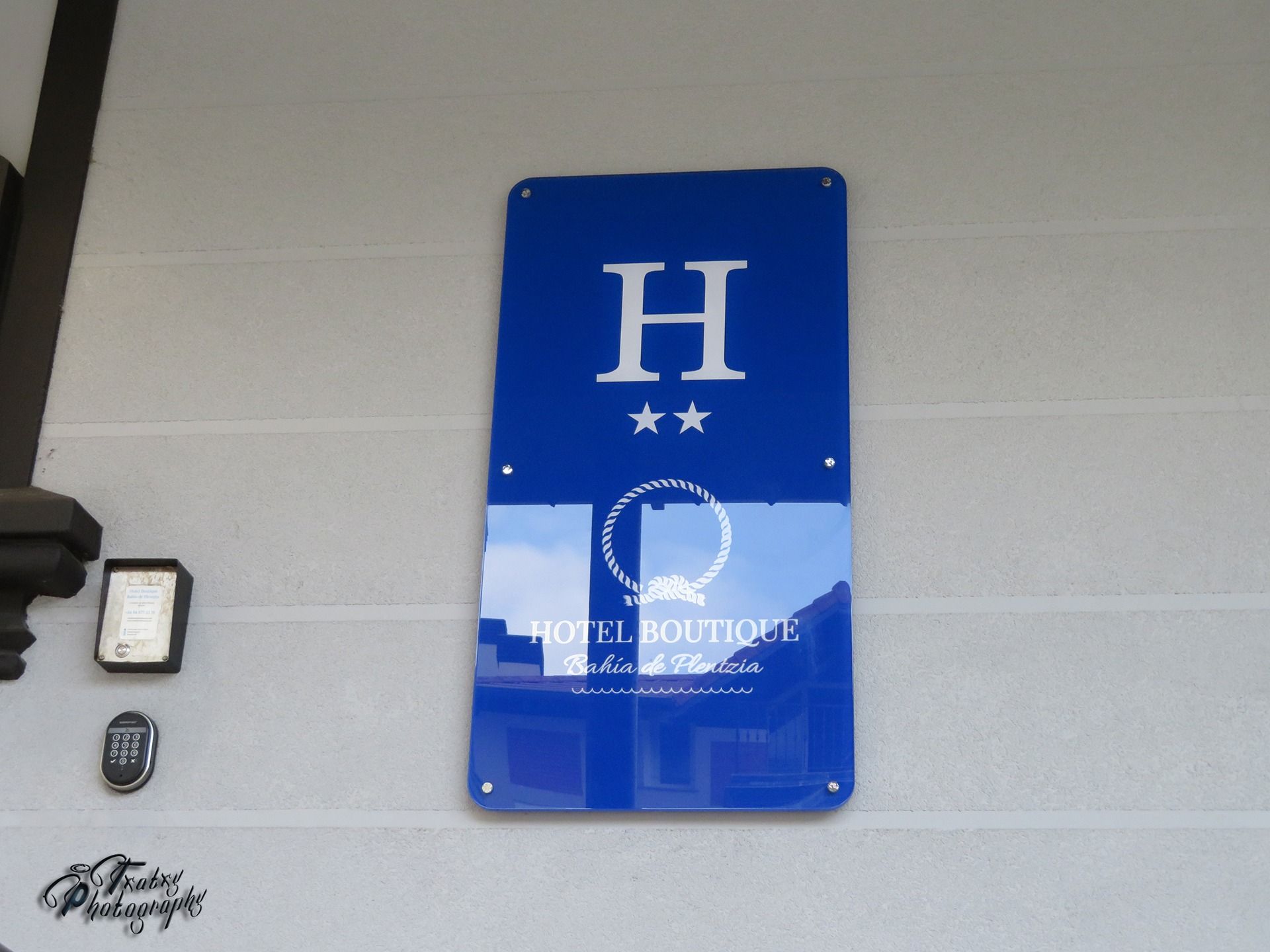 hotel, restaurant and nightclub