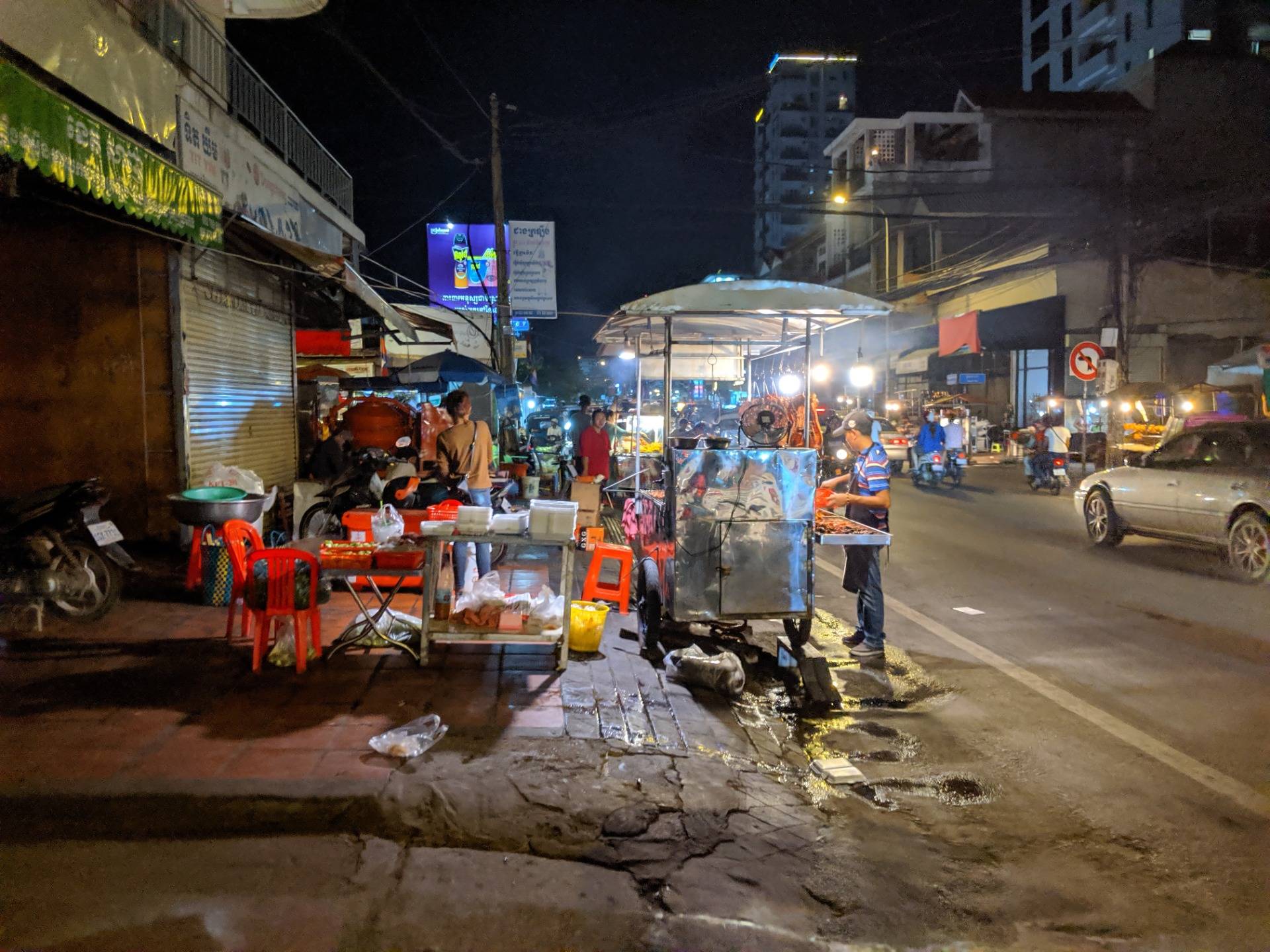 4-Months in Phnom Penh, Cambodia: #1 Russian Market
