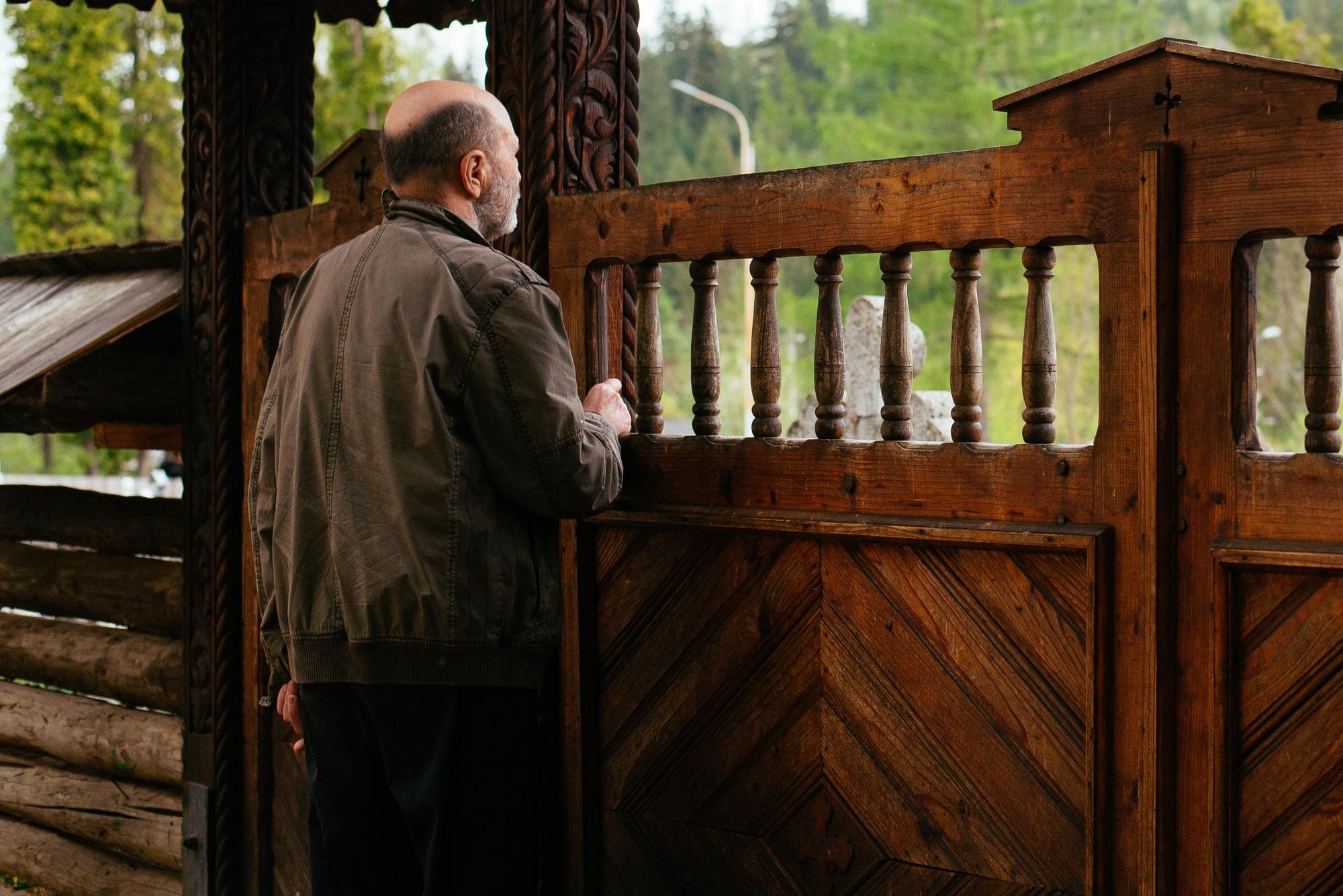 Overlooking centuries of the dead: in Voroneț cemetery