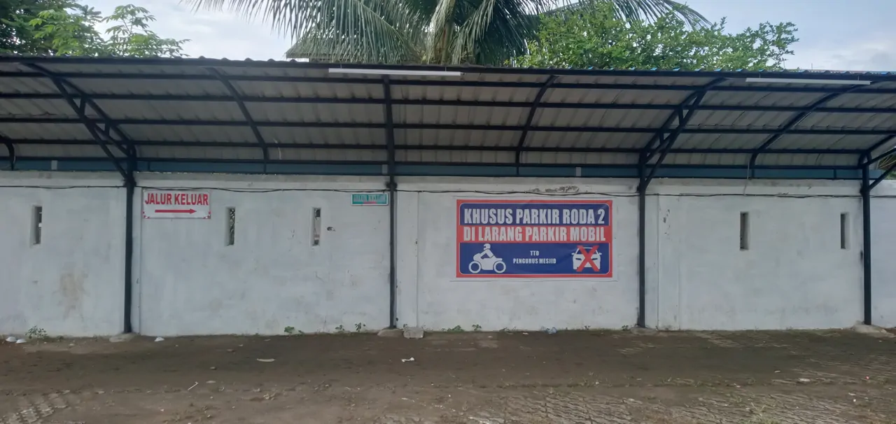 Motorcycle parking lot