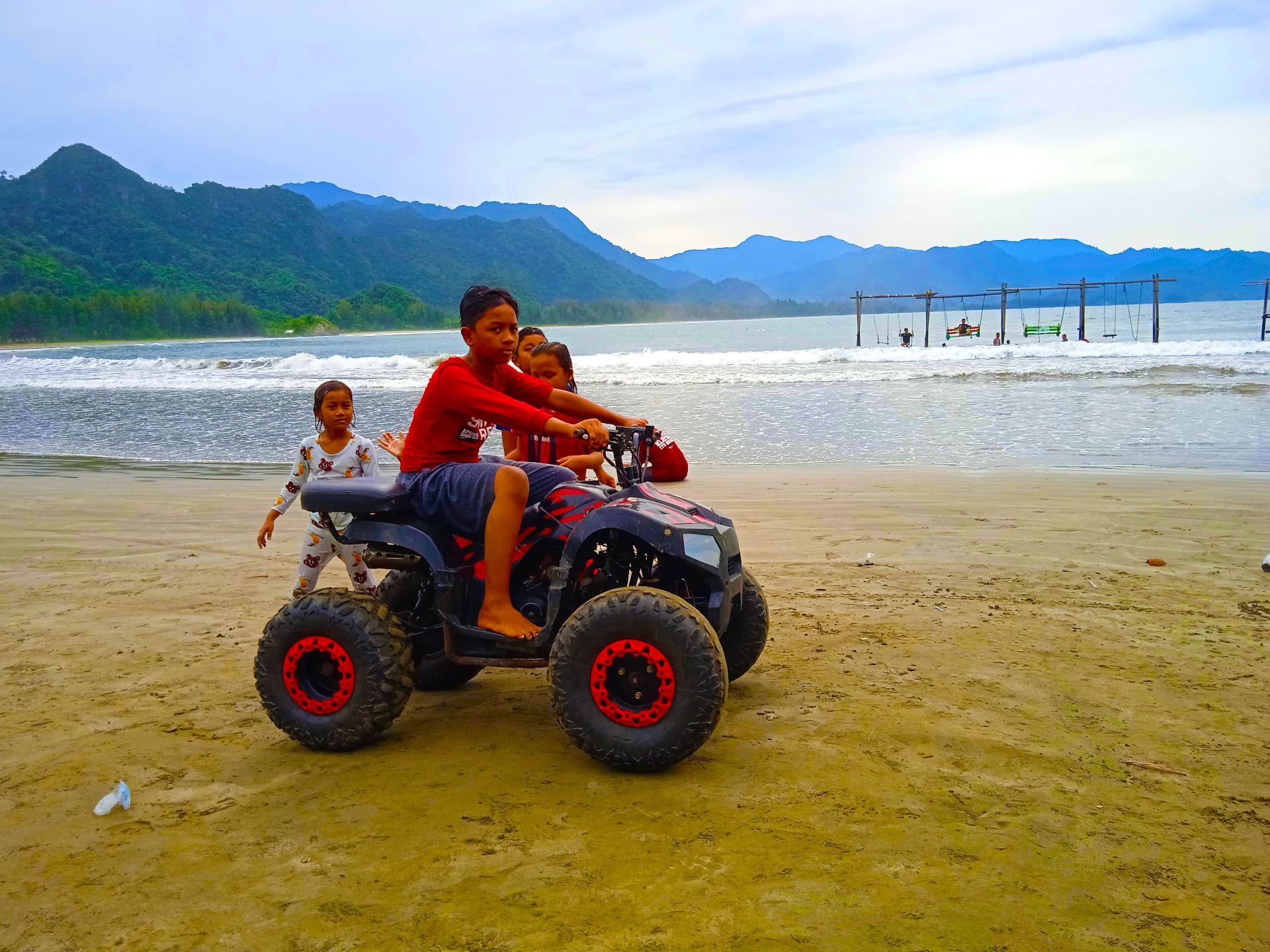         I did the photoshoot. They also looked at me.