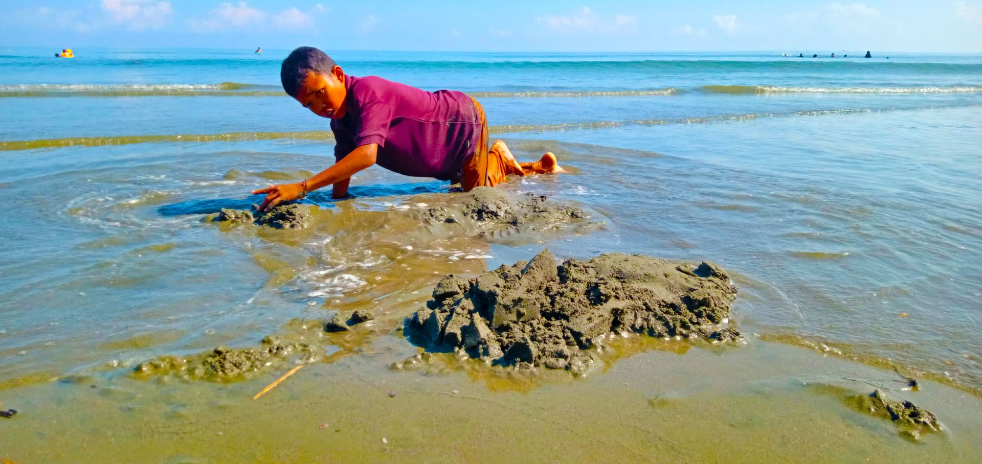 Black Sand Beach: Bantak Dance