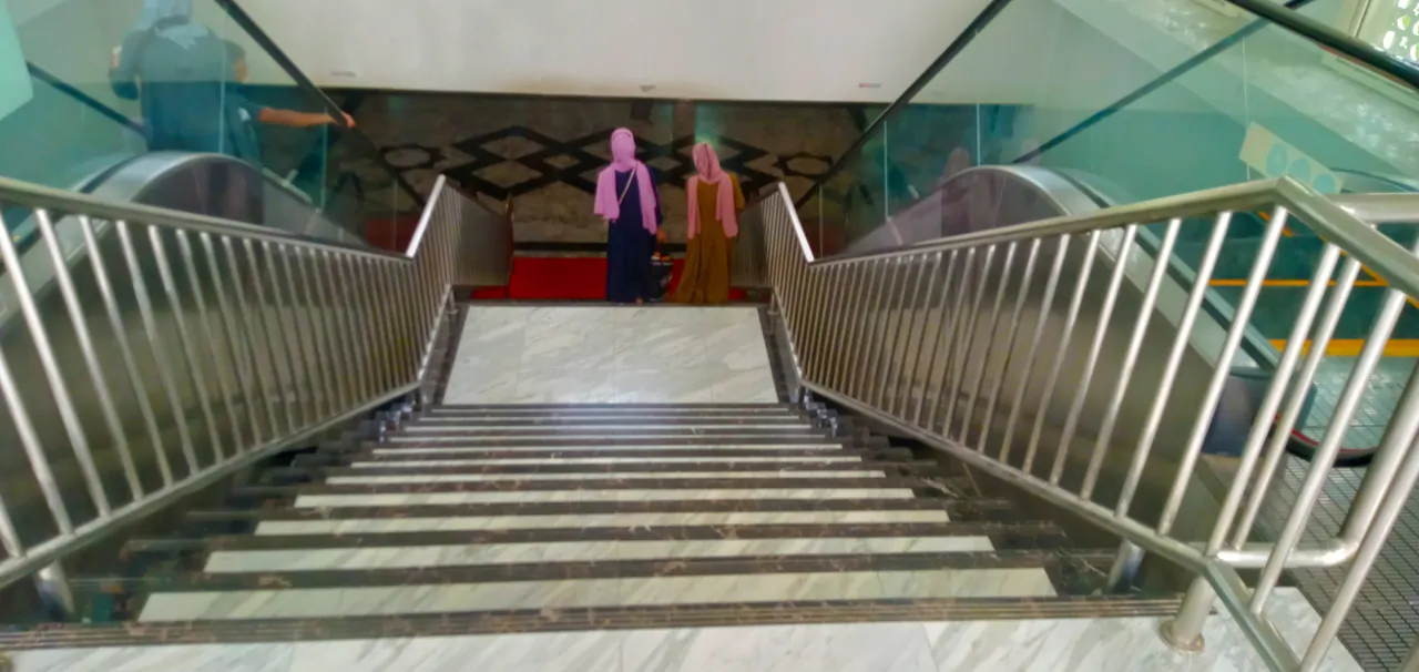 Stairs to enter the basement