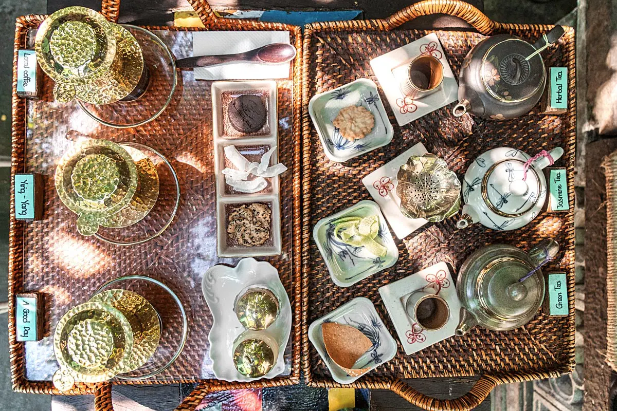 Hotties on the table!