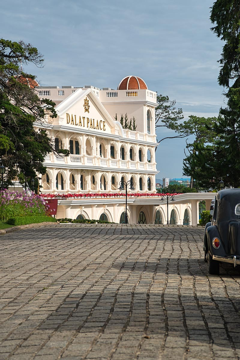 New and old can coexist in style.