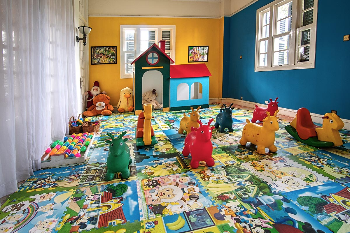 The same goes for this room.