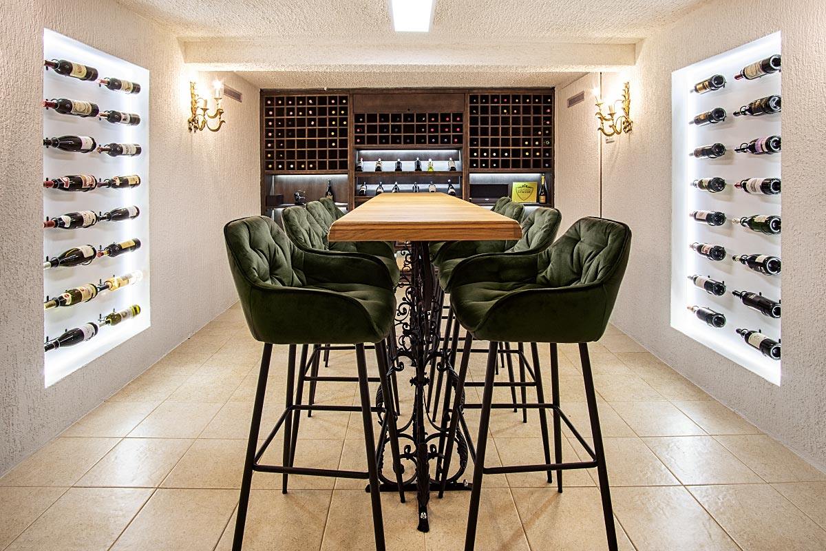 The international wine cellar is quite the opposite of the Slovenian one.