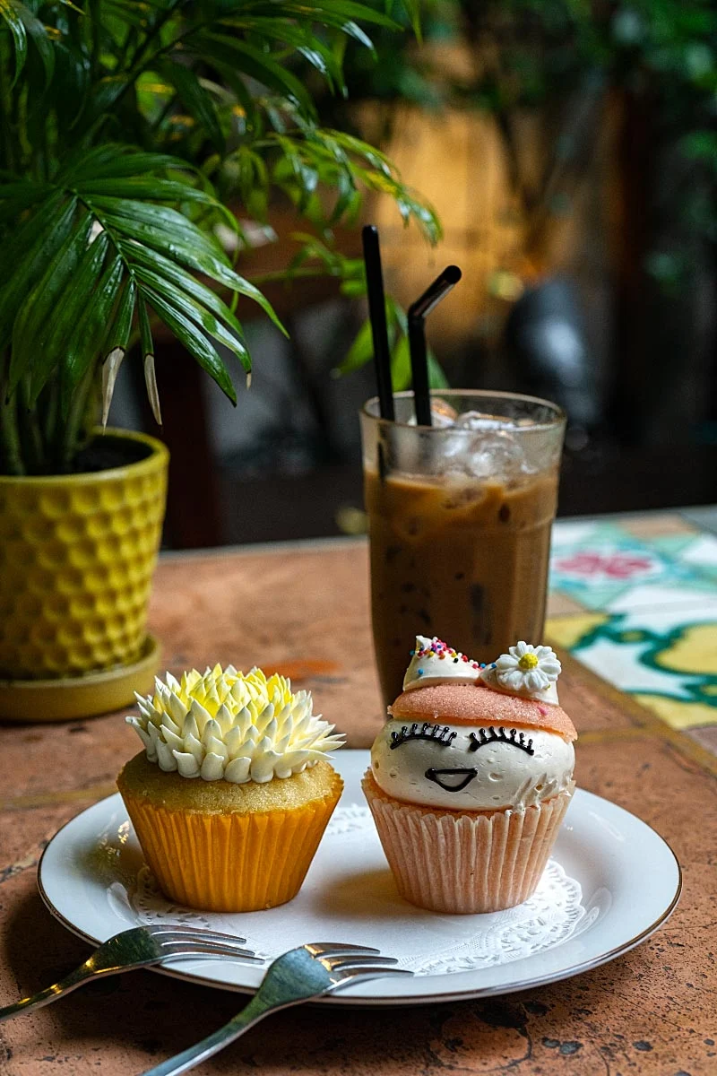 Sometimes, sweets are too cute to let go.