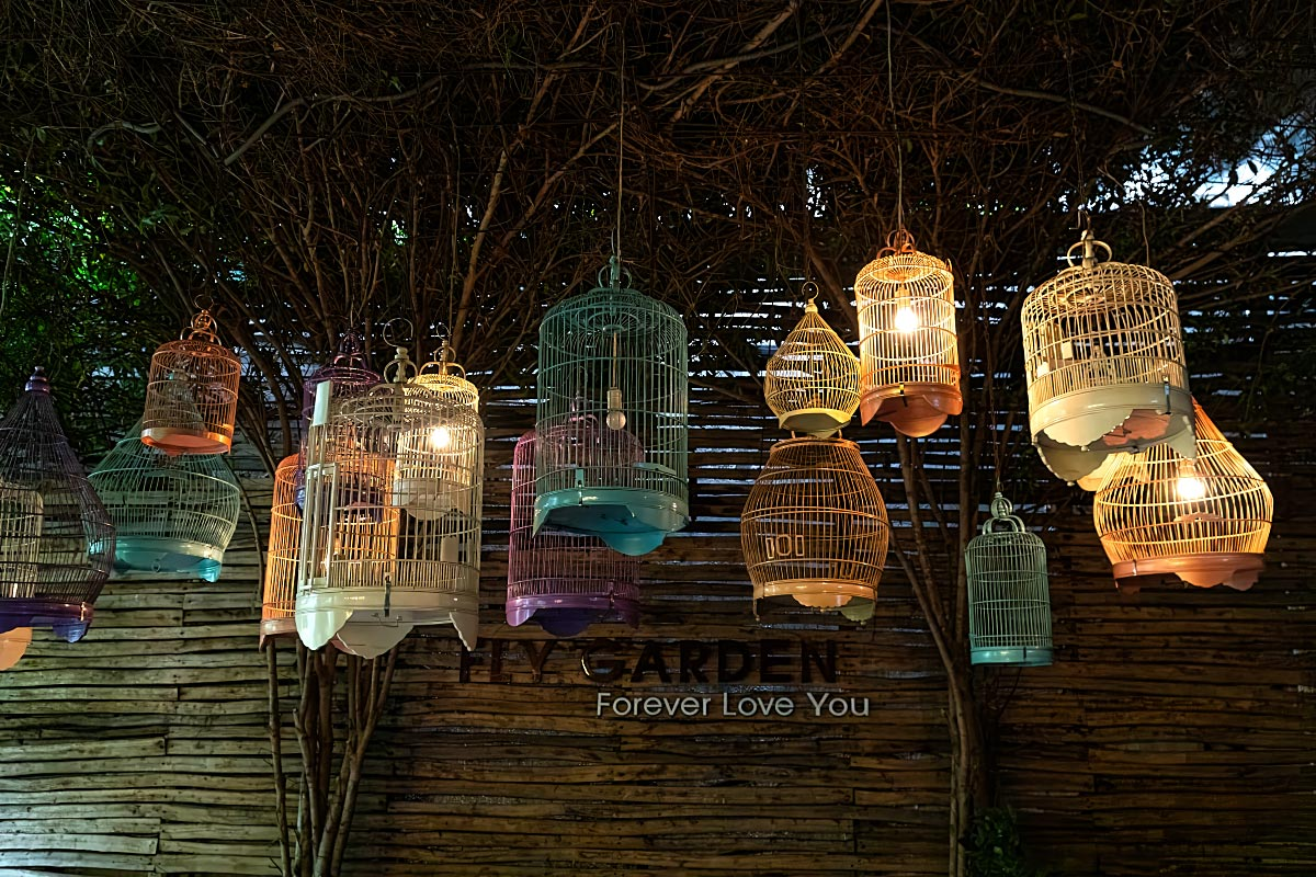 Yes! Birdcages are for light bulbs, not birds.