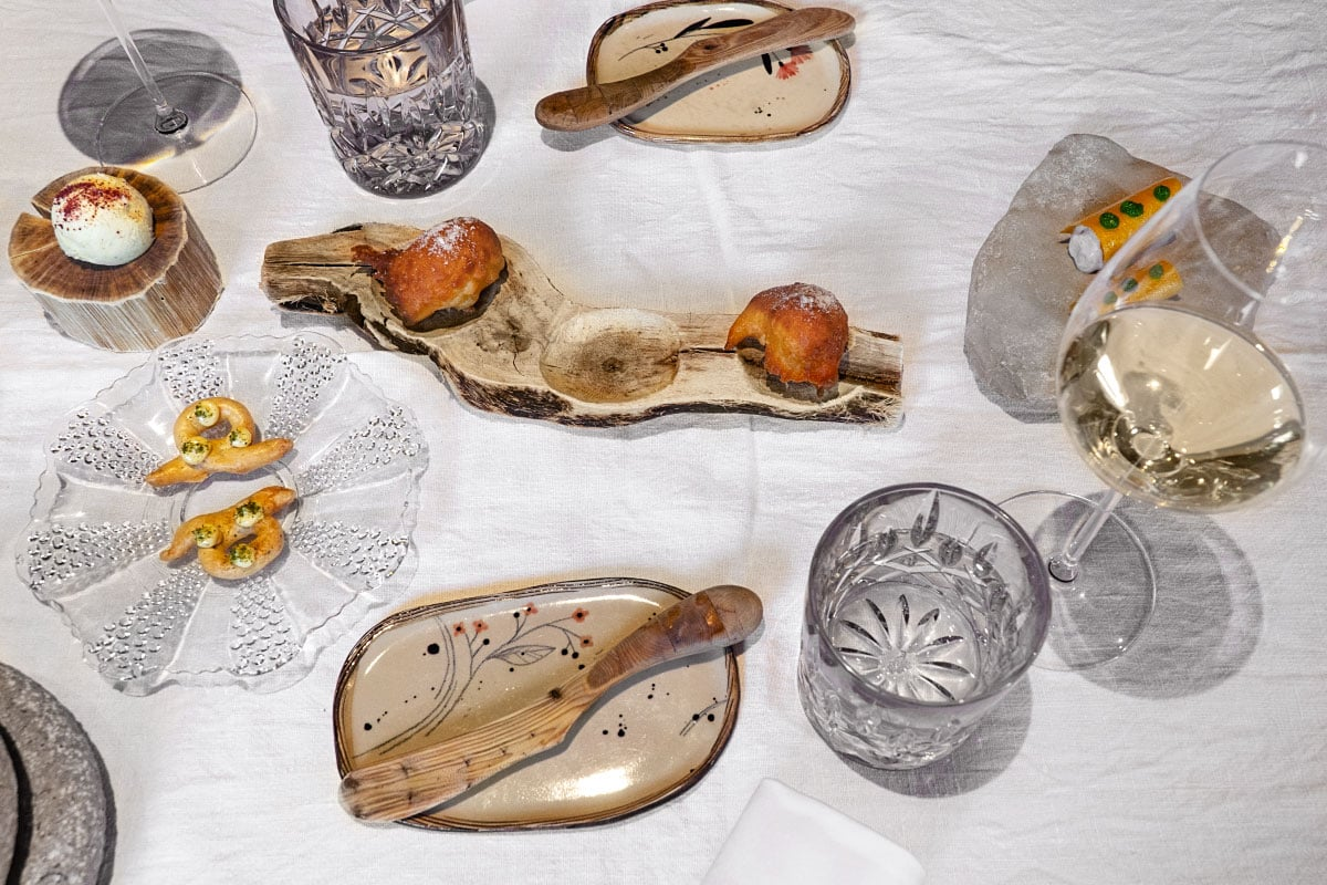 Heartstrings. An assortment of titbits that shall please any hungry soul.