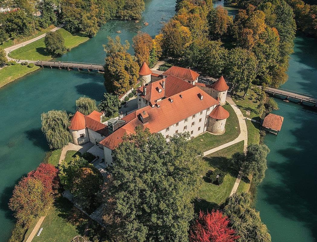 Otočec Castle is impressive from every perspective.