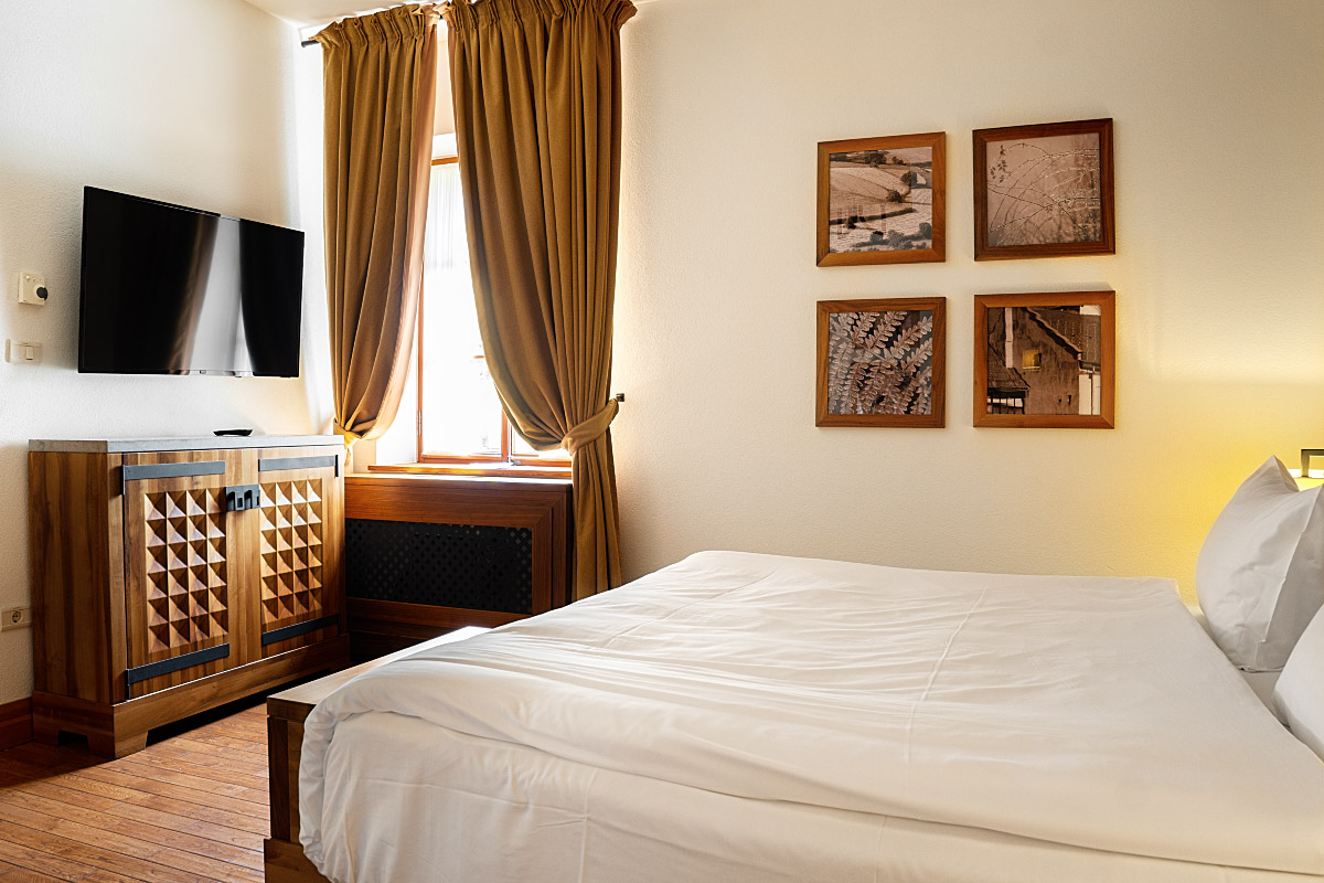 Even the bedroom has its own television, although we never found a reason to switch it on.