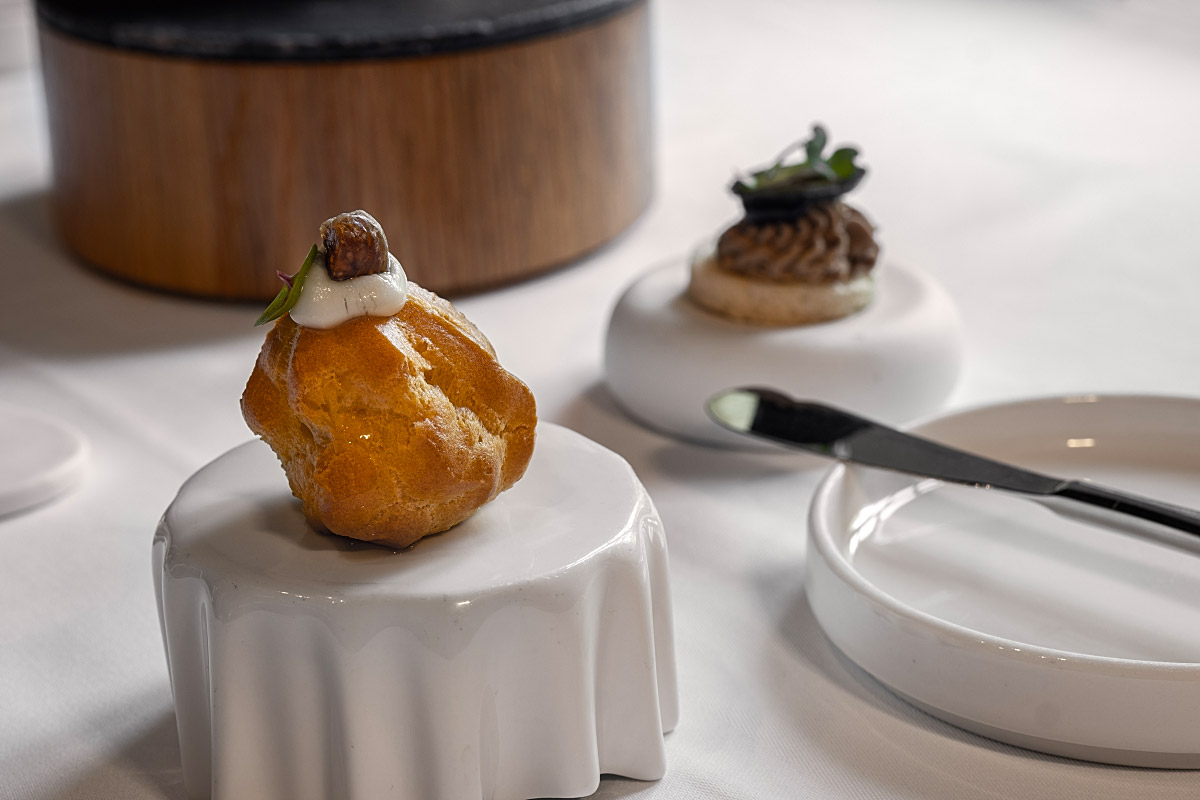A delicate profiterole paired Gorgonzola mousse with the sweetness of fig and honey.