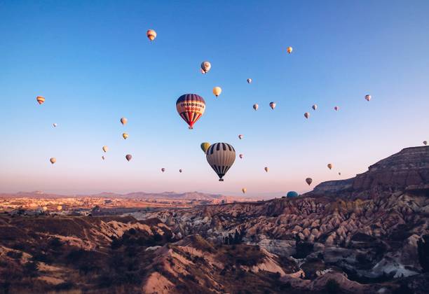 OUR ADVENTUROUS HIKE THROUGH CAPPADOCIA: BEST PLACE TO SEE HOT AIR